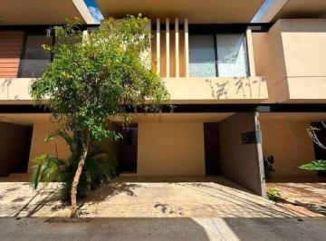 Casa de 2 habitaciones, Mérida · Town House en Privada Kobá en Temozón