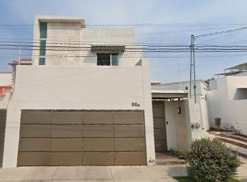 Casa de 3 habitaciones, Colima · Hermosa Casa en Colima