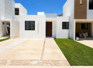 Casa en condominio · 79m² · 2 Recámaras · 2 Estacionamientos · Casas en Venta Cerca de Periférico | 1 Planta | Amenidades y Áreas Verdes