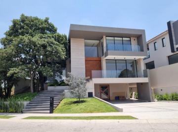 Casa · 800m² · 4 Recámaras · 9 Estacionamientos · Casa en Venta en Rancho San Juan, Atizapan