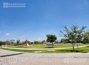 Terreno / Lote · 695m² · Terreno en Venta en El Campanario