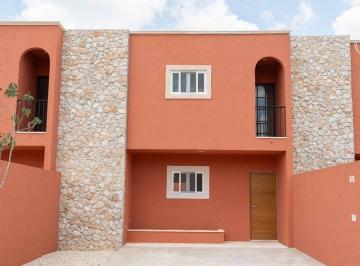Casa · 147m² · 2 Recámaras · 2 Estacionamientos · Ultimo Townhouse en Temozón Norte, Mérida