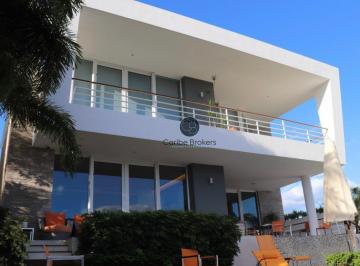 Casa · 720m² · 5 Recámaras · 5 Estacionamientos · Casa en Puerto Cancún