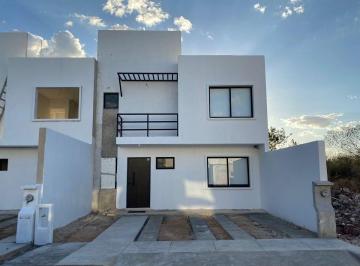 Fachada · Casa en Venta Al Norte de Mérida, en Dzityá, de 4 Recámaras