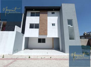 Casa · 173m² · 3 Recámaras · 2 Estacionamientos · Casa en Venta con Tres Recamaras y Roof Garden en La Magdalena, Tlaxcala