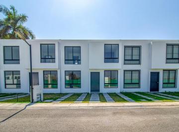 Casa · 116m² · 3 Recámaras · 2 Estacionamientos · Venta de Casa Nueva en Condominio, Xochitepec, Morelos