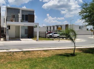 Casa en condominio de 3 habitaciones, Aguascalientes · Casa en Esquina Frente Área Verde