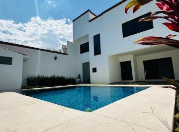 Casa · 450m² · 4 Recámaras · 5 Estacionamientos · Casa en Venta en La Colonia 3 de Mayo, Emiliano Zapata