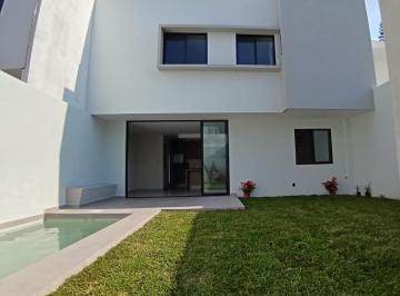 Casa · 215m² · 4 Recámaras · 2 Estacionamientos · Casa Nueva en Venta, Centro de Jiutepec, Morelos.
