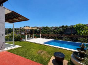Casa de 3 habitaciones, Cuernavaca · Casa de un Nivel con Jardín y Alberca Propia en Club de Golf Cuernavaca (Zona Centro de Cuernavaca)