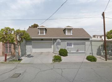 Casa de 4 habitaciones, Juárez · Casa en Venta en Chihuahua Juarez Col Los Nogales