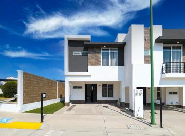 Casa · 155m² · 3 Recámaras · 2 Estacionamientos · Casa en Venta Celta de Vigo, León, Guanajuato