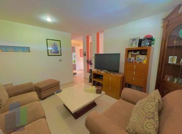 67d4649ae79dd9a55ea1f100208d7e69975e472468de6c4e38395bd644b0279d · Casa en Venta Lomas Juriquilla Opción a La 4ta Recámara.