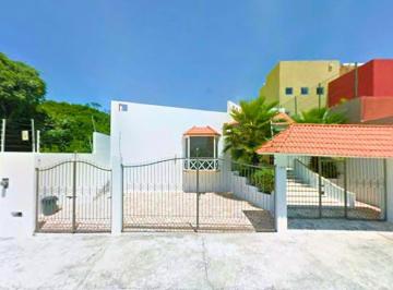 Casa de 4 habitaciones, Santa María Huatulco · Casa en Venta en Crucecita, Oax.