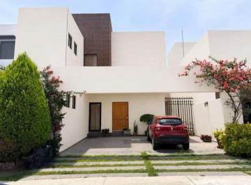 Casa de 3 habitaciones, San Luis Potosí · Casa en Venta en Miravalle en San Luis Potosi con Amplios Espacios.