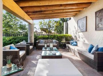 Casa de 3 habitaciones, Cuajimalpa de Morelos · Casa en Venta en Bosques de Las Lomas en Calle Tranquila