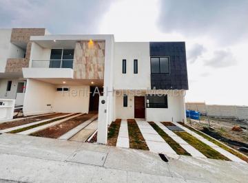 Casa de 3 habitaciones, El Marqués · Casa de Arquitecto en Proyecto en Venta con 3hab, 3 Baños en Capital Sur, Queretaro.