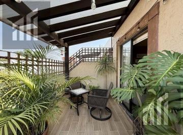 Casa · 215m² · 3 Recámaras · 3 Estacionamientos · Casa en del Valle Sur