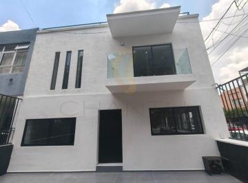 Casa de 3 habitaciones, Guadalajara · Casa en Venta en La Moderna en Guadalajara