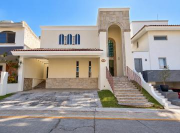 Casa Renta 350m² de 3 habitaciones · Casa Premium a 3 Min de Andares