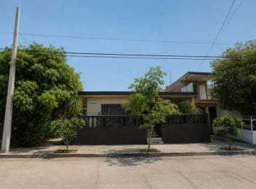 Casa de 4 habitaciones, Culiacán · Casa en Venta Colonia Salvador Alvarado, Culiacan, Sin.