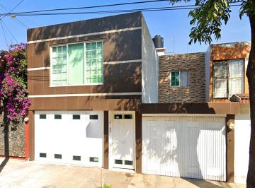 Casa de 4 habitaciones, Tlalnepantla de Baz · Casa de 170 m² con 4 Recámaras en Venta en Jacarandas