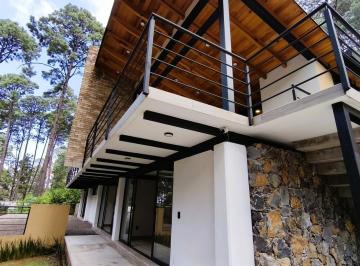 Casa · 440m² · 6 Recámaras · 5 Estacionamientos · Casa en Venta en Cerro Gordo