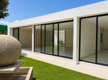 1 · Casa de un Nivel en Reforma | Jardín, Alberca y Ubicación Privilegiada en Cuernava