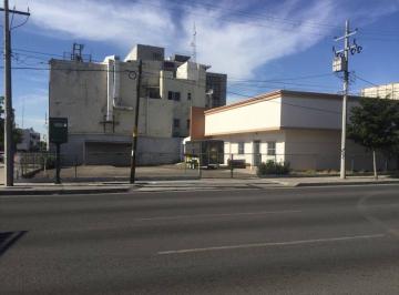Local comercial · 720m² · 8 Estacionamientos · Local en Renta en Colonia Centro Oriente