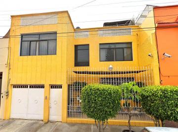 Casa de 4 habitaciones, Venustiano Carranza · Casa de 148 m² con 4 Recámaras en Venta en Valentín Gómez Farias