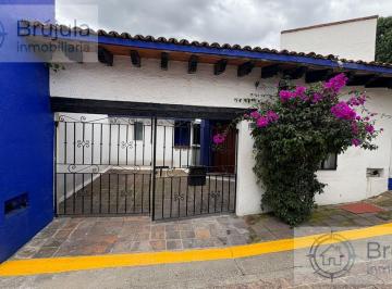 Casa · 301m² · 3 Recámaras · 2 Estacionamientos · Casa en Renta en Fuente de Plazuela 25