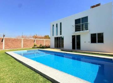 Casa de 3 habitaciones, Ayala · Venta de Casa con Alberca con 600 m de Terreno en Ayala