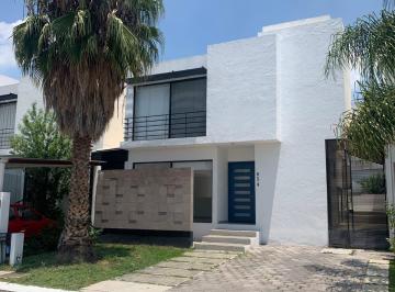 Casa · 169m² · 3 Recámaras · 2 Estacionamientos · Casa en Venta en Residencial Tejeda, Queretaro