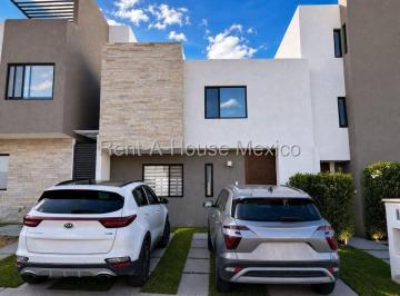 Excelente opción para quienes buscan ubicación, comodidad y espacios amplios. Es · Casa en Renta en Zibatá a 800 m de La Anahuac | 3 Hab | 2.5 Baños | Jardín con Terreno Excedente