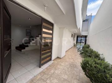 Casa · 250m² · 5 Recámaras · 1 Estacionamiento · Casa en Renta | Cumbres 1er Sector | Monterrey, Nl | Amueblada