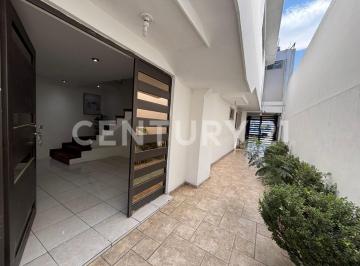 Casa · 250m² · 5 Recámaras · 1 Estacionamiento · Casa en Renta | Cumbres 1er Sector | Monterrey, Nl | Amueblada