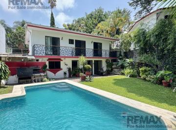 Casa · 352m² · 2 Recámaras · 2 Estacionamientos · Venta de Casa en La Col. San Cristobal en Cuernavaca, Morelos…clave 6308