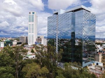 Oficina · 71m² · 2 Estacionamientos · Oficinas en Venta en Torre Albertina, Zona La Paz