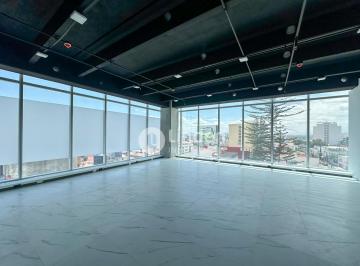 Oficina · 71m² · 2 Estacionamientos · Oficinas en Venta en Torre Albertina, Zona La Paz
