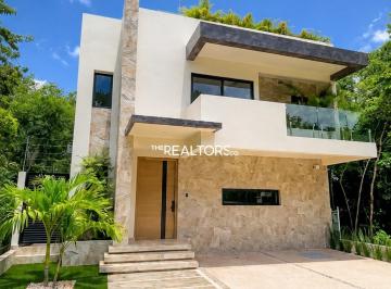 Casa en condominio · 439m² · 3 Recámaras · 2 Estacionamientos · Casa - Fraccionamiento Losantos
