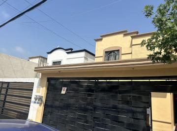 Casa · 105m² · 3 Recámaras · 2 Estacionamientos · Casa Villas del Mirador Santa Catarina Renta