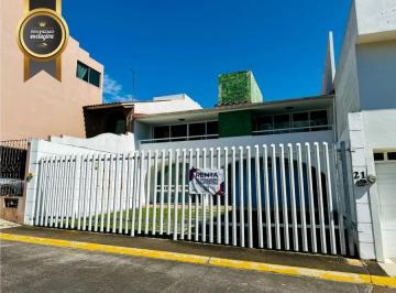 Casa · 3 Recámaras · 2 Estacionamientos · Casa en Renta en Fracc. Real del Bosque, Xalapa
