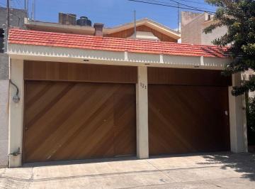 Casa de 5 habitaciones, León · Casa en Renta en Jardines del Moral Ideal Para Oficinas
