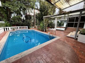 Casa · 170m² · 2 Recámaras · 1 Estacionamiento · Casa en Renta