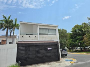 Casa de 3 habitaciones, Apodaca · Casa en Venta en Almería Residencial