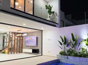 Casa de 4 habitaciones, San Pedro Tlaquepaque · Hermosa Casa Seminueva con Acabado Residenciales y Alberca Dentro de Periferico