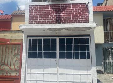 Casa · 134m² · 4 Recámaras · 1 Estacionamiento · Residencial Los Sabinos Bonita Casa en Privada