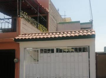 Casa · 70m² · 2 Recámaras · 1 Estacionamiento · Los Heroes Tecamac Casa de 2 Niveles Lista Para Habitarse