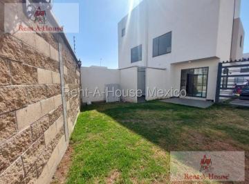 Casa · 156m² · 2 Recámaras · 2 Estacionamientos · Casa en Venta en Villas del Campo Calimaya 25 - 3461 Jas