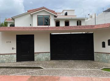 Casa de 3 habitaciones, Toluca · Casa en Venta en Cacalomacan, Toluca Estado de Mexico